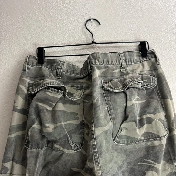 Wrangler Cargo Camo Pants Size 38x32 - Picture 8 of 12